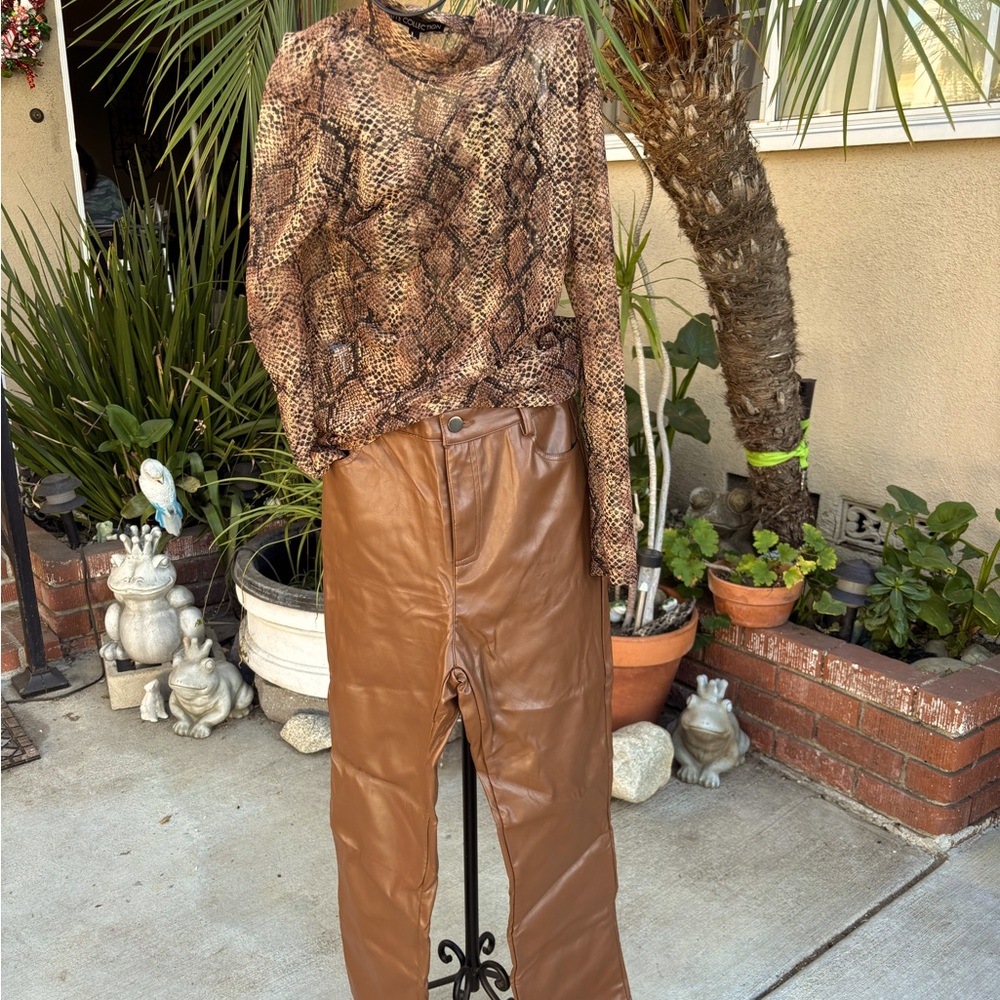 Elite Collection Blouse . Idea Ditto pants